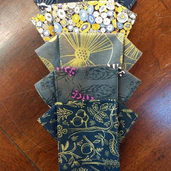 Specialty cotton print face masks - Picture 7 of 10